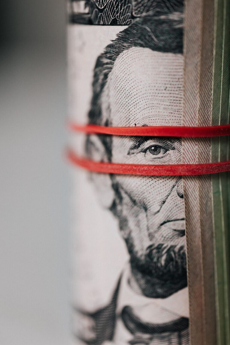 Abraham-Lincoln-Face-on-Note-1